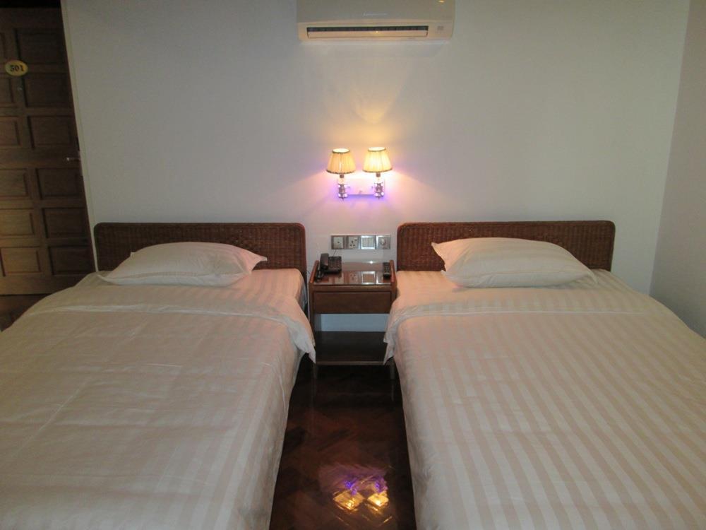 Hotel Wardan Yangon Luaran gambar