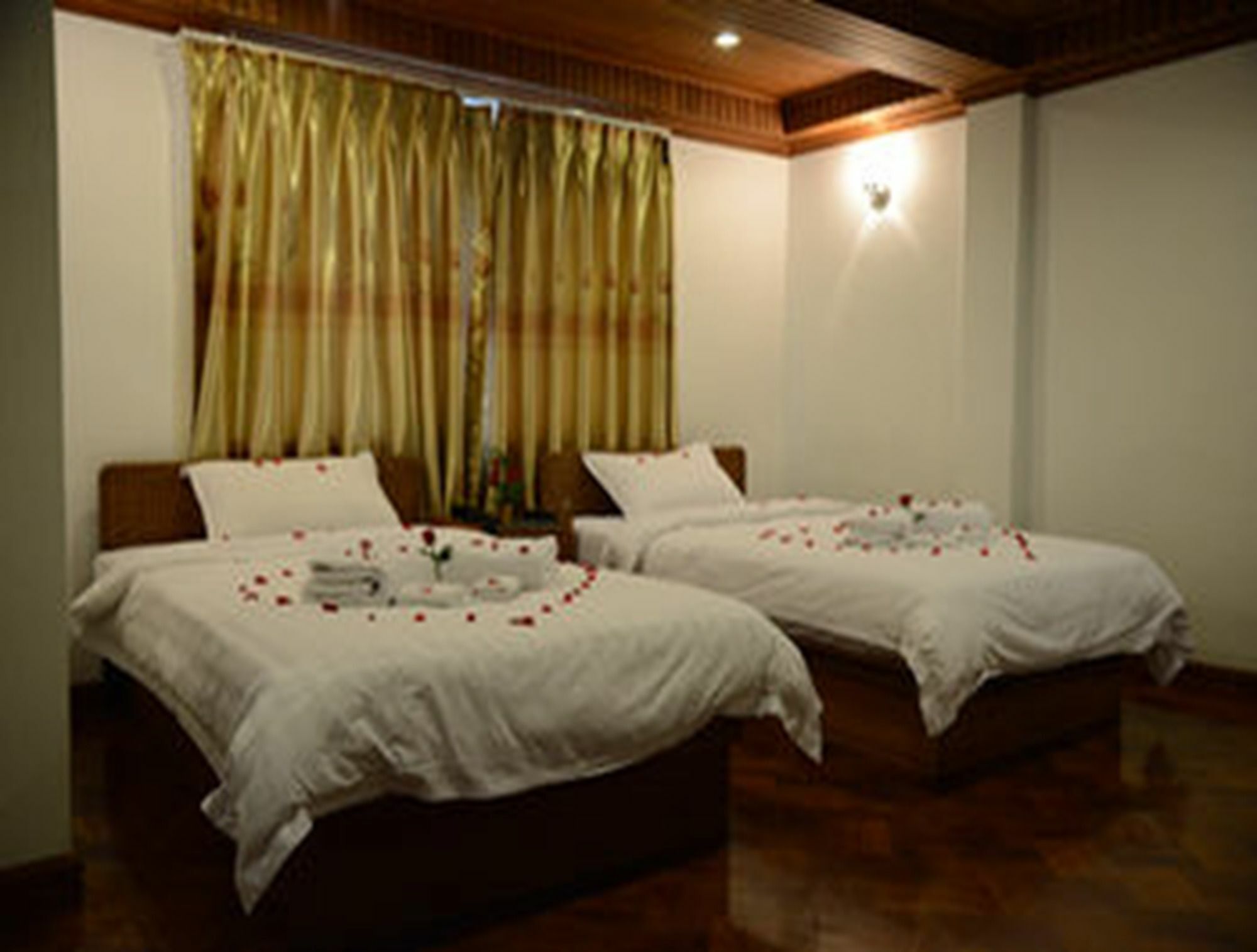 Hotel Wardan Yangon Luaran gambar
