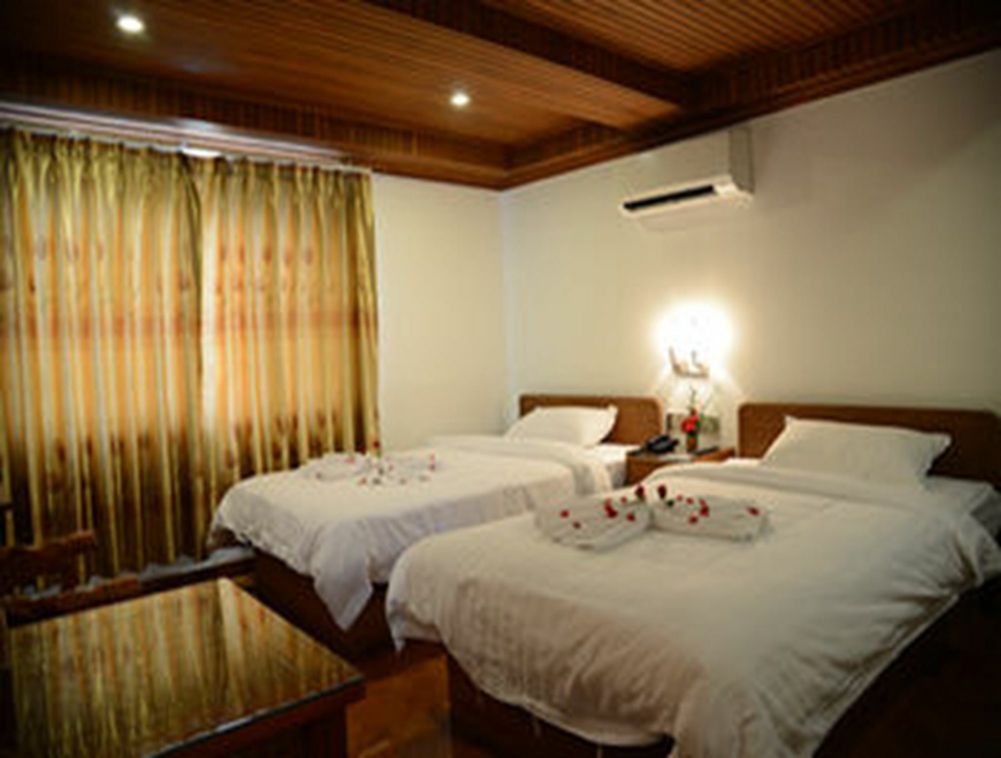 Hotel Wardan Yangon Luaran gambar